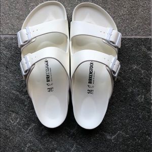 waterproof birkenstock’s!